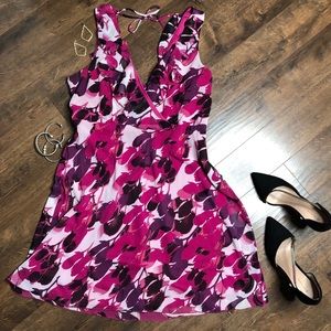 🌸🌺Super cute V-neck flouncy dress 🌺🌸